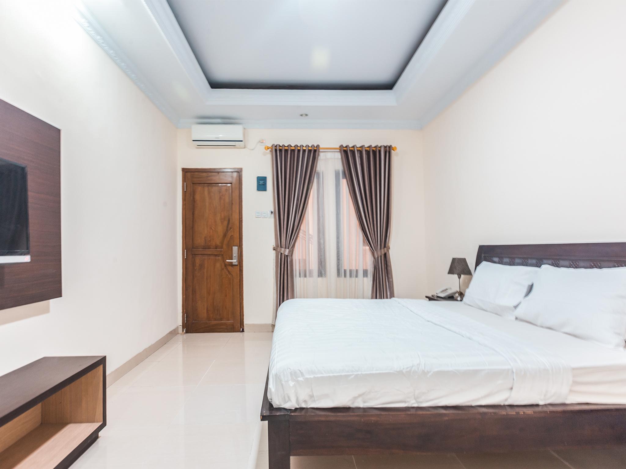 Oyo 1667 Wisma Lux Barkah Jakarta Exterior foto
