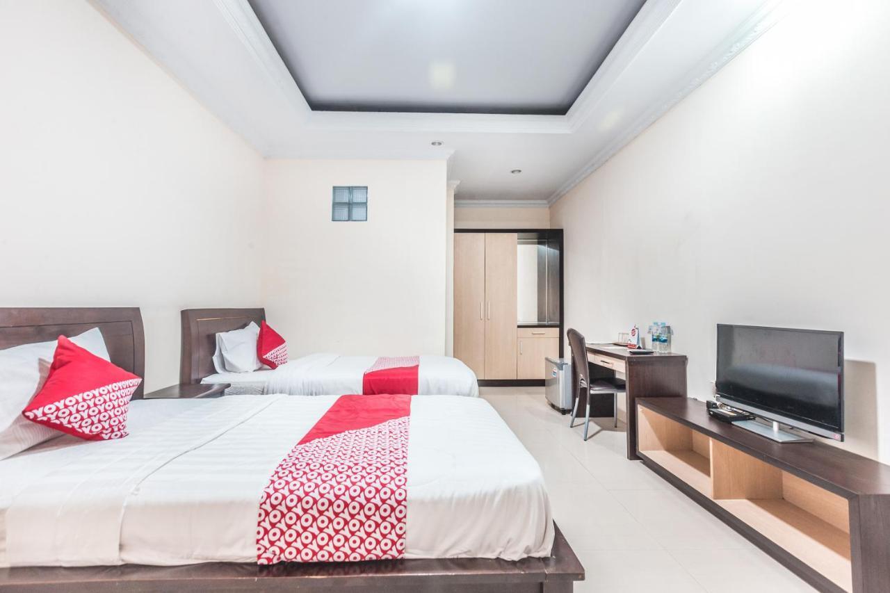 Oyo 1667 Wisma Lux Barkah Jakarta Exterior foto